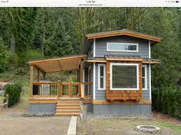 Pin By Pauline On Tiny Vacation House Tiny House Swoon Small Cottage Homes Small Tiny House