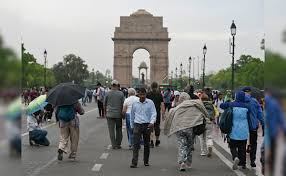 Delhi Maximum Temperature Settles At 39 Degrees, Air Quality Remains Moderate