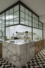 Glass Kitchen Glass Kitchen Cabinet Doors Glass Kitchen Tables Kitchen Glass Splashbacks Cuisine Ouverte Verriere Design De Restaurant Cuisine Restaurant