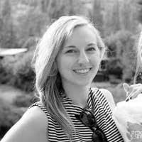 Julia Renfro's Instagram, Twitter & Facebook