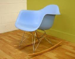 Price and other details may vary based on size and color. Pin On Chair Eames Molded Plastic