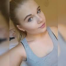 Michelle Teschner's Instagram, Twitter & Facebook