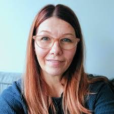 Natalie Rahm's Instagram, Twitter & Facebook