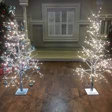 Christmas tree with decorations £5. Alison Cork On Twitter Did Someone Say Christmas Glitter Tree Join Me And Simonbiagi Qvcuk This Saturday At 4pm And We Ll Bring That Extra Sparkle To Your Life Https T Co 7snkwlvcst Twitter