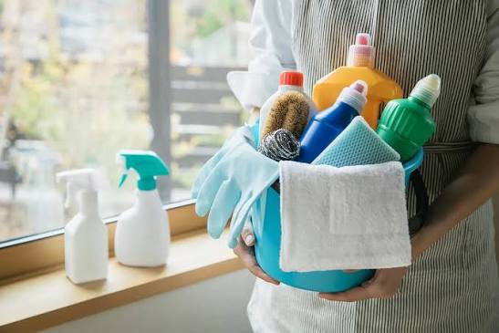 15 minute nightly closing shift cleaning routine for a tidy home