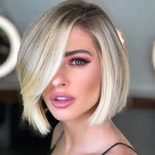 I feature 19 of the best of them, all on celebrities. 21 Best Side Swept Bangs 2021 Ideas Pictures