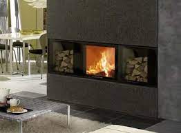 Die verkleidung kann sich ästhetisch in die umgebung integrieren, während die sichtscheibe den heimeligen blick auf die flammen gestattet. Kamineinsatz Verkleiden Mit Brula Grafitplatten Ofenseite Com