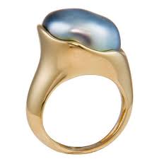 elsa peretti for tiffany co tahitian pearl ring from a unique collection of vintage cocktail rings at http www 1stdibs com jew メンズジュエリー ジュエリーデザイン アクセサリー
