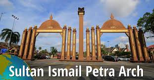 Pintu gerbang sultan ismail petra terletak di kota sultan ismail petra, kota bharu, kelantan. Sultan Ismail Petra Arch Kota Bharu