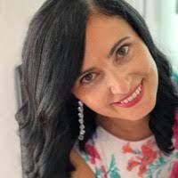 10+ "Nidia E." profiles