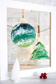 Beautiful shelf, starfish and christmas lights for beach theme decoration! Diy Elegant Poured Resin Christmas Ornaments Sustain My Craft Habit