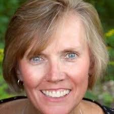 Mary Janowski's Instagram, Twitter & Facebook