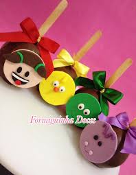 Filmei quase o show todo pra minha filha mas a bateria acabou faltando metade de uma música e o final, mas dá pra ass. Macas Decoradas Galinha Pintadinha Formiguinha Doces Facebook