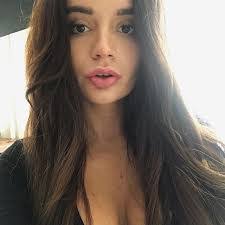 Lori Ogden's Instagram, Twitter & Facebook