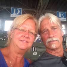 What are the best pool vacuums that do the best job and last the longest?