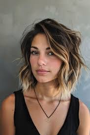 Leslie Brush's Instagram, Twitter & Facebook