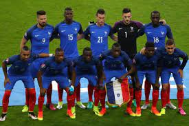 Découvrez la composition de l'équipe france de football : France Islande Quatre Bleus En Moins Par Rapport Au Quart De Finale De L Euro 2016 L Equipe