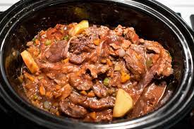 Servite tiepido accompagnando la pecora in umido. Pecora In Umido Ricette Slow Cooker