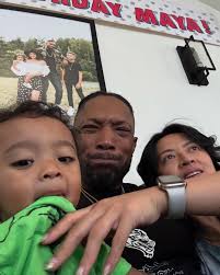 Eric Loren Montgomery (@lifeofawriiter) • Instagram photos and videos