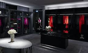 Tom Ford Store In London 1375734630 7 Jpg 597 364 Tom Ford Store Store Design Interior Black Interior Design