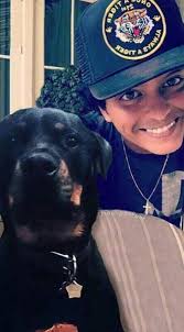 Bruno Mars with his rottweiler 😍🥰💖