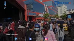Mau kerja disini 7 perusahaan di indonesia dengan gaji paling tinggi. Video Suasana Rekrutmen 1 000 Karyawan Baru Di Pt Sat Nusapersada Batam Selasa 19 3 Tribun Batam