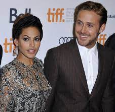 Eva mendes is digging through the contents of her purse in a scene that looks not so much like a choreographed opportunity for celebrity eva beams. Eva Mendes Und Ryan Gosling Haben Eine Tochter Welt