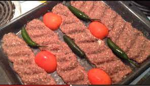 This middle eastern beef kebab recipe has been in the family make the marinade: How To Make Kabab Koobideh At Home In Oven Ø·Ø±Ø² Ù¾Ø®Øª Ú©Ø¨Ø§Ø¨ Ú©ÙˆØ¨ÛŒØ¯Ù‡ Ø¯Ø± ÙØ± Ø®Ø§Ù†Ù‡ Iranian Cuisine Persian Cuisine Koobideh Kabob Recipe