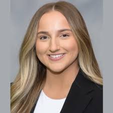 I'm so excited to announce that I have graduated from the University of  Idaho with a Bachelor's of Science Degree in Business with an emphasis