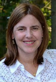 Andrea Redinger's Instagram, Twitter & Facebook