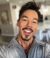 David bromstad bio age net worth salary parents. David Bromstad Gay Partner Boyfriend Net Worth Bio Tattoos Height Celeb Tattler