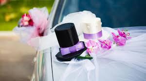Además, si buscáis conseguir unas invitaciones de boda elegantes o unas invitaciones de boda diferentes, podéis agregar vuestro toque con una frase icónica o un texto. Como Decorar El Coche Para Una Boda Hogarmania