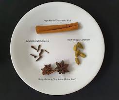 Masukkan daging, bawang goreng, garam, gula dan sedikit cuka. Gambar Bunga Lawang Dan Buah Pelaga