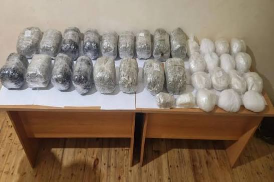 İranla sərhəddə qaçaqmalçılar atəş açaraq qaçıbla Külli miqdarda narkotik  vasitənin İrandan Azərbaycana keçirilməsinin qarşısı alınıb. Dövlət Sərhəd  Xidmətinin Mətbuat Mərkəzindən verilən xəbərə görə, fevralın 20-də Dövlət  Sərhəd Xidmətinin Sərhəd ...
