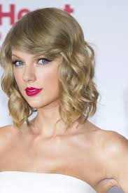 Taylor Swift removes all her music from Spotify