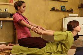 Healthland provides traditional thai massage, oil massage and foot and shoulder massage. Healthland Taman Segar Read Reviews And Book Classes On Classpass