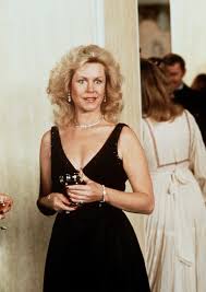 Glimpse Elizabeth Montgomery Nude - Her Alluring Charm