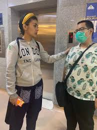 Dia bahkan baru bisa tidur nyenyak pada awal. Sempat Koma Suami Intan Rj Meninggal Dunia Karena Infeksi Paru Paru