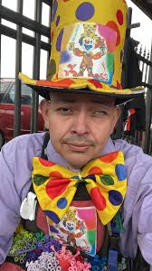 Live music and balloon art this sunday