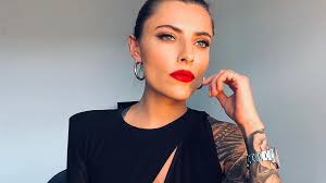 Sophia thomalla shares a very special bond with her mother, simone thomalla who is meaning: Tattoo Sammlung Bereut Sophia Thomalla Ihre Tinten Bilder Promiflash De