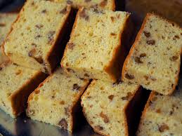 Cream cheese, esen vanilla dan gula dipukul rata. Resepi Kek Butter Walnut Resepi Bonda