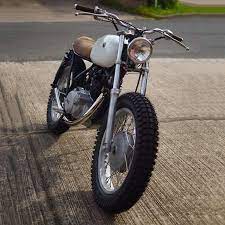 This Sophistication May Be Intimidating To Novice Mechanics Who Need A Place To Start Their Journey Of Cafe Racer Motorcycle Cafe Racer Bikes Honda Scrambler