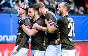 All the statistics from the hsv versus st. 2 Liga Im Live Ticker Verrucktes Derby St Pauli Deklassiert Hsv Und Schafft Historisches