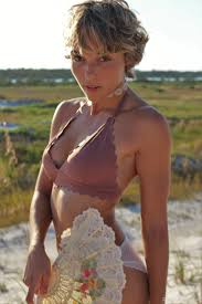 Horny Pixiepixelized satisfying herself passionately