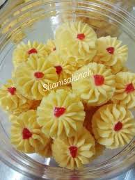 Resep kue semprit susu yang sangat renyah dan lembut ala kreasi dapurku. Hari Ni Buat Biskut Semperit Tanpa Damia Roti Dan Kek Facebook