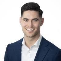 Andy Gifford's Instagram, Twitter & Facebook