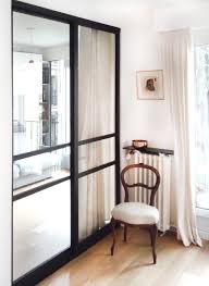 Installation De Porte Coulissante En Verre Modele Trio Porte Coulissante Cloison Coulissante Porte Coulissante Verre