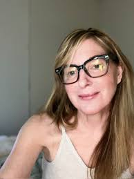 Bones" Big in the Philippines (TV Episode 2014)