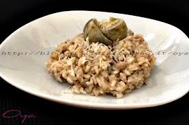 200 g riso 1 200 g riso 1 salsiccia 50 g burro parmigiano grattugiato 6 carciofi brodo vegetale prezzemolo sale e pepe q.b. Risotto Alla Crema Di Carciofi E Salsiccia Ricetta Oya