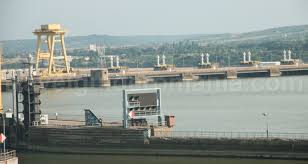 Face parte din granita dintre serbia si romania. Hidrocentrala De La Portile De Fier Construita Pe Fluviul Dunarea Travelguideromania